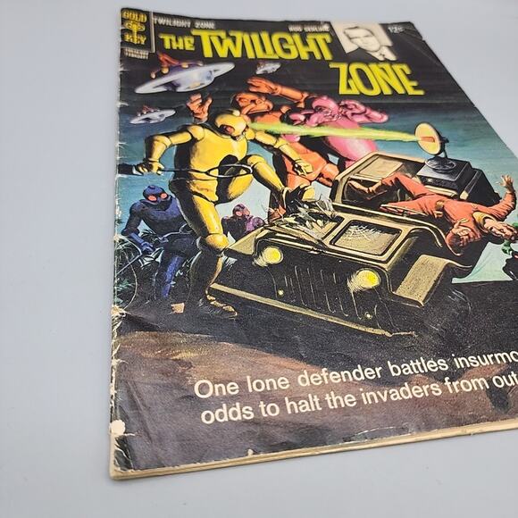 The Twilight Zone # 14, Gold Key, 1966 UFO COVER Silver Age Acceptable - Picture 3 of 11
